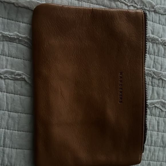 Wanders Travelers clutch/wallet - Picture 3 of 6